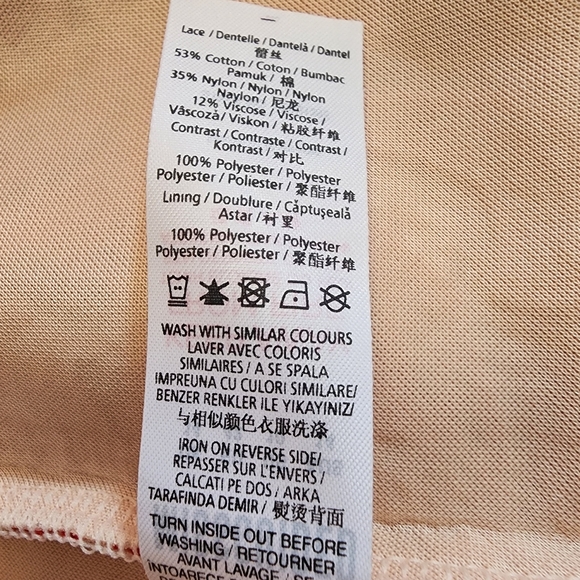 🆕️ Missguided Plunge Skater Dress - Picture 16 of 16